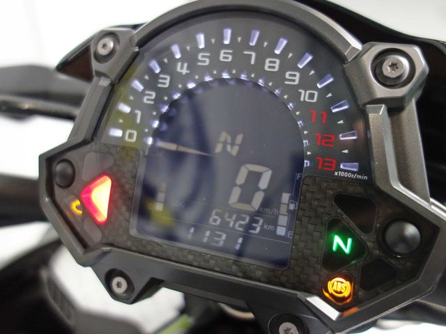 kawasaki - z900