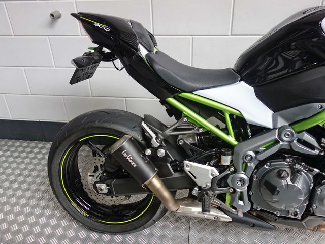 kawasaki - z900