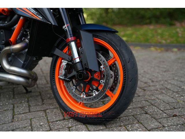 ktm - 1290-super-duke-r