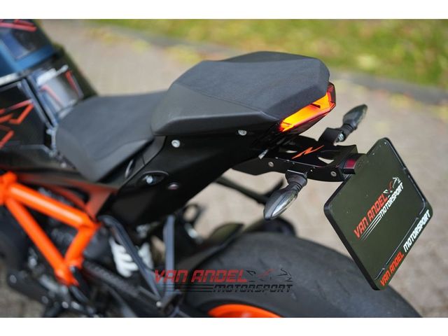 ktm - 1290-super-duke-r