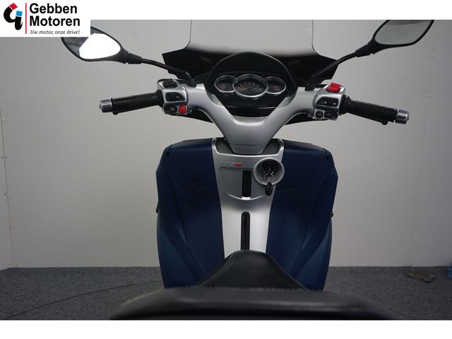 piaggio - mp3-300-yourban