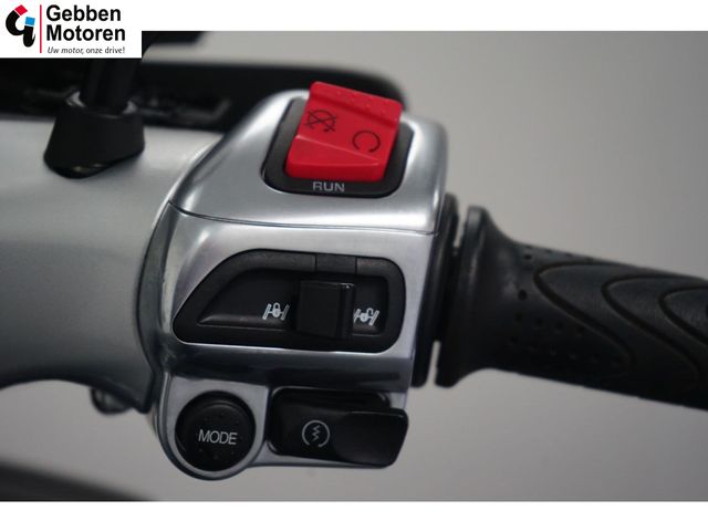 piaggio - mp3-300-yourban