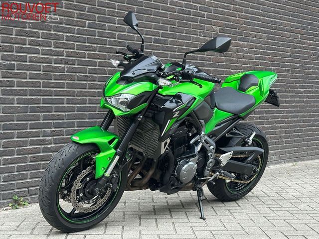 kawasaki - z900