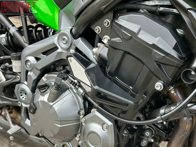 kawasaki - z900