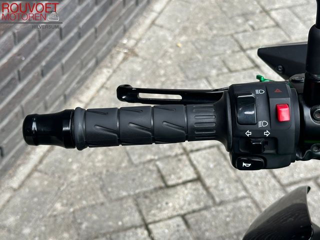 kawasaki - z900