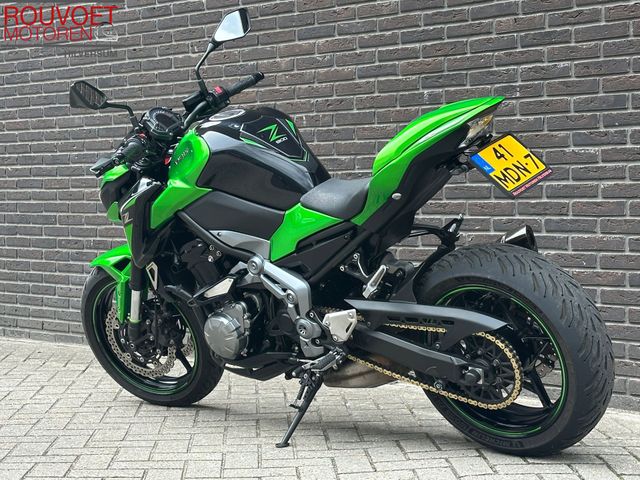 kawasaki - z900