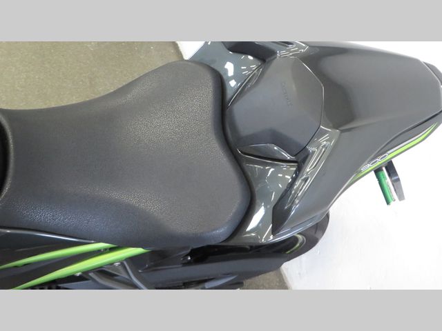 kawasaki - z900