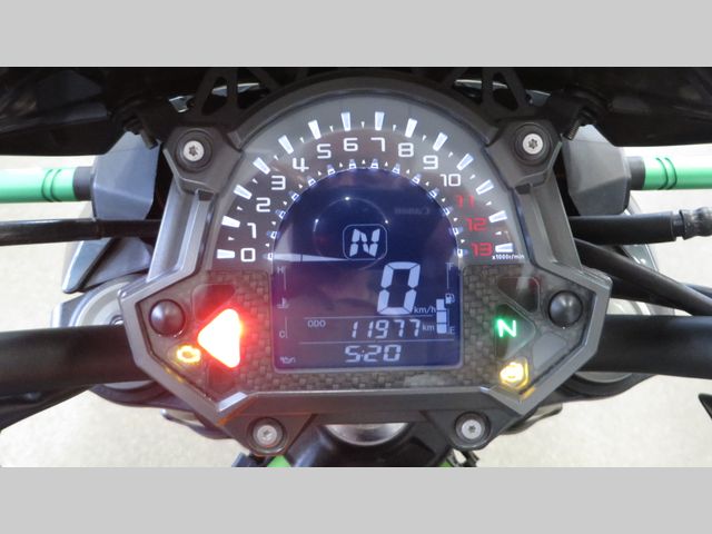 kawasaki - z900