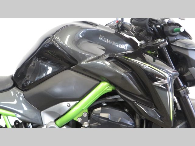 kawasaki - z900