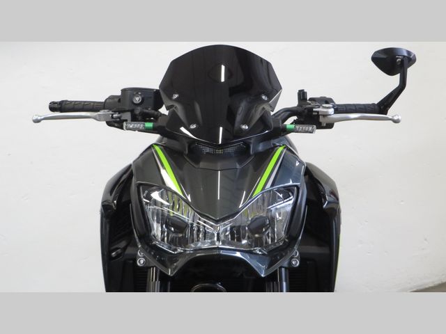 kawasaki - z900