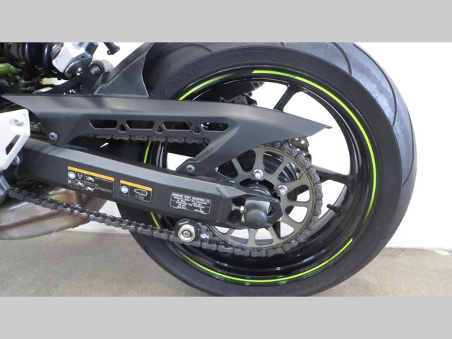 kawasaki - z900