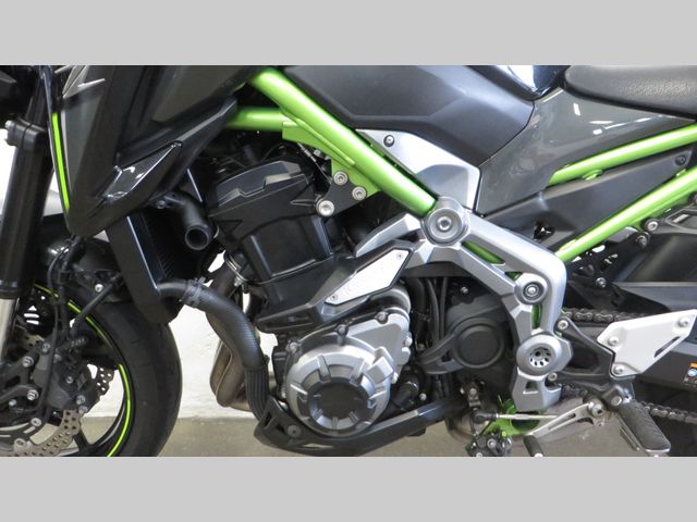 kawasaki - z900