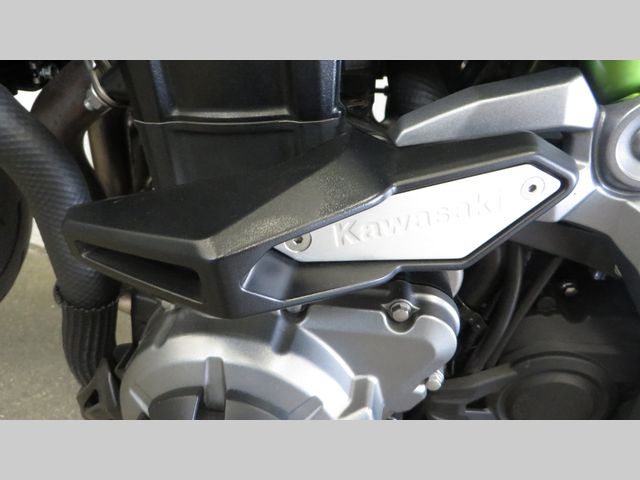 kawasaki - z900