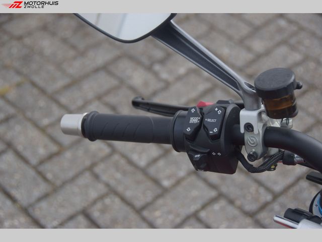 ducati - streetfighter-v4s