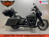 HARLEY-DAVIDSON ROADKING SPECIAL 114