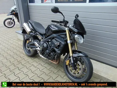 TRIUMPH STREET TRIPLE – foto 3