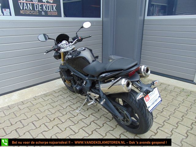 triumph - street-triple