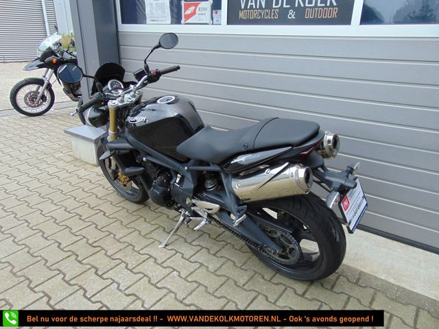 triumph - street-triple