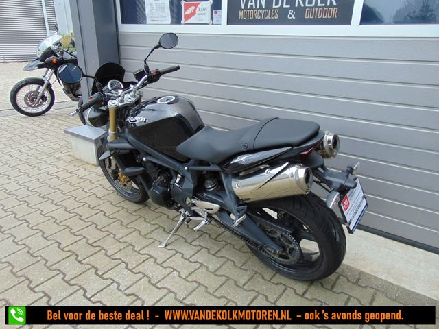 triumph - street-triple