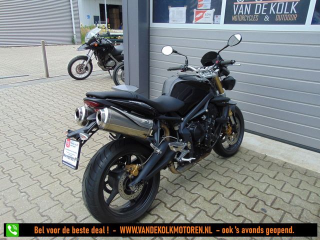 triumph - street-triple