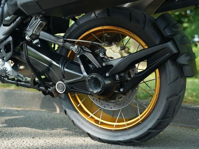 bmw - r-1250-gs-adventure