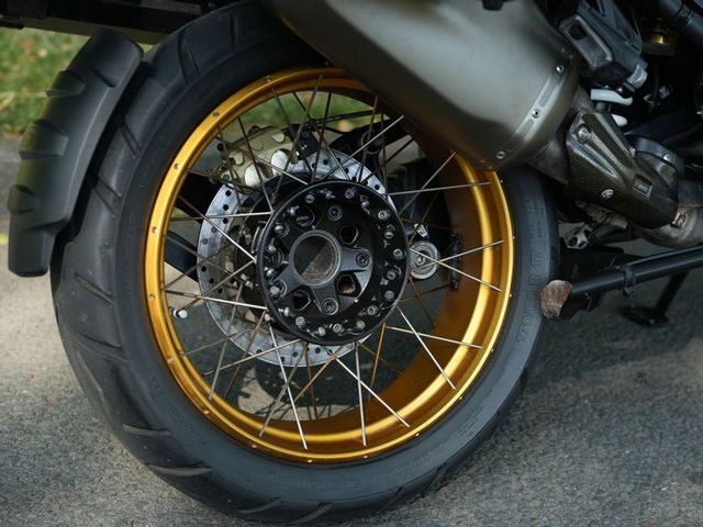 bmw - r-1250-gs-adventure