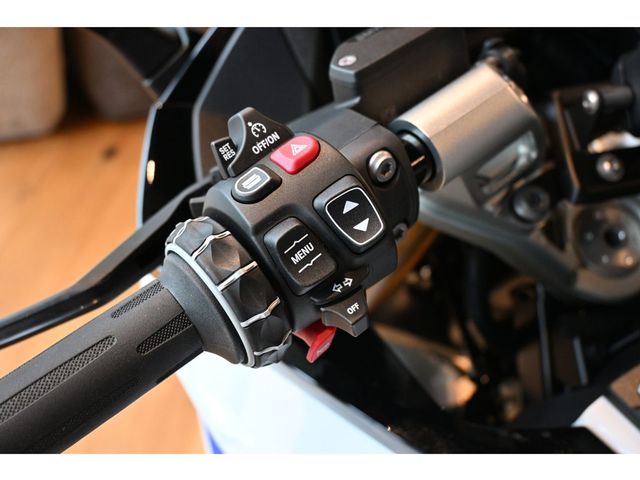 bmw - r-1300-rs