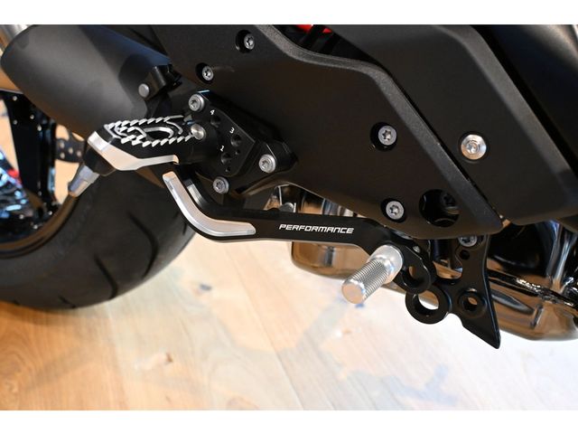 bmw - r-1300-rs