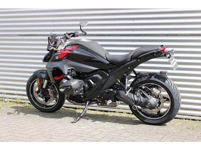 bmw - r-1300-r