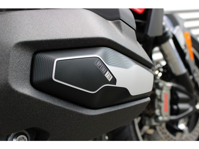 bmw - r-1300-r