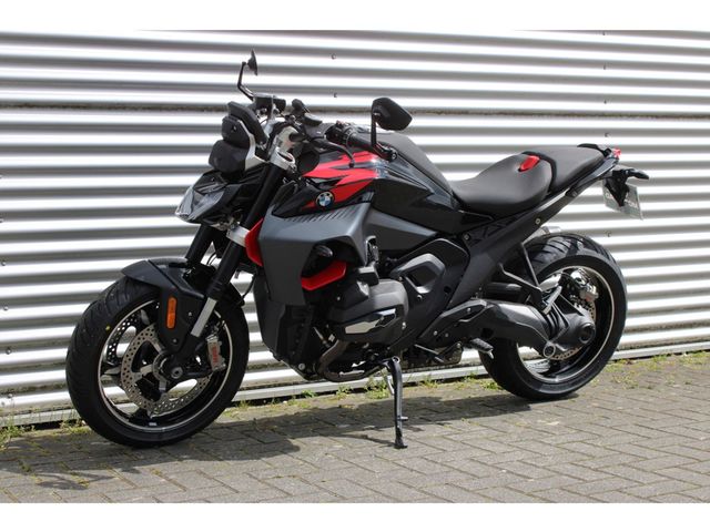 bmw - r-1300-r