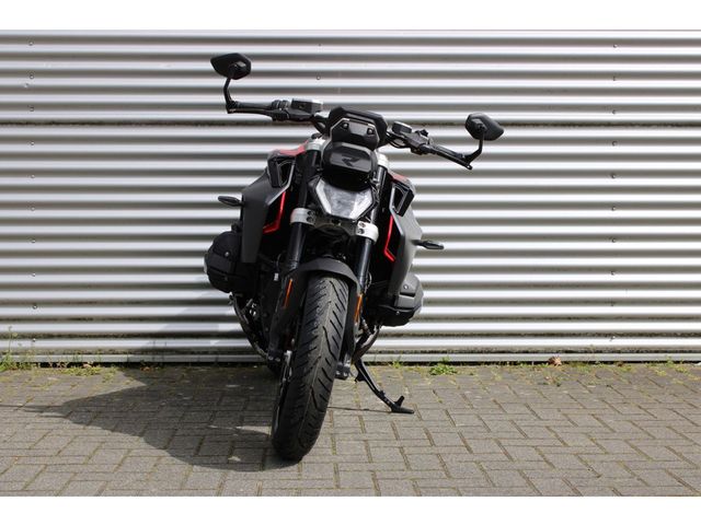 bmw - r-1300-r