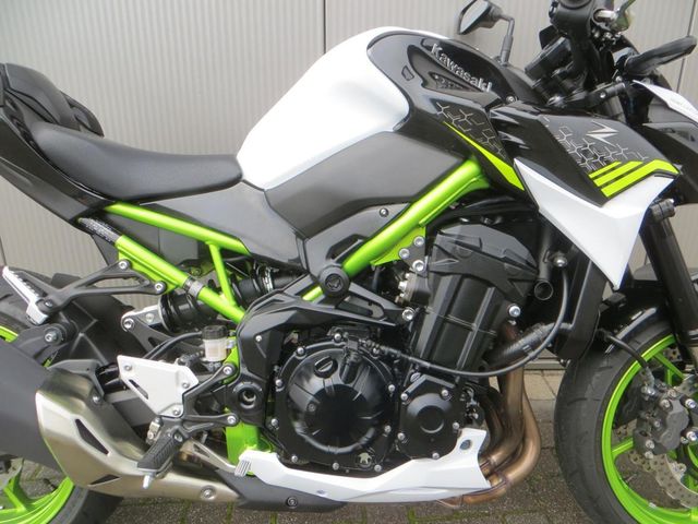 kawasaki - z900