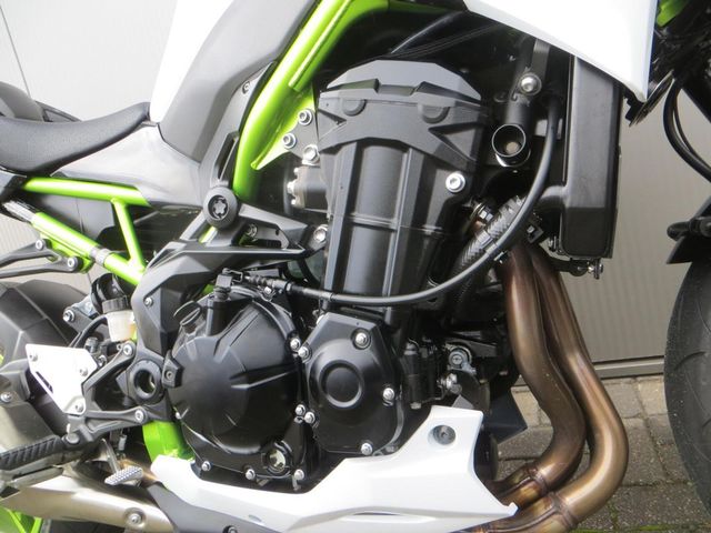 kawasaki - z900