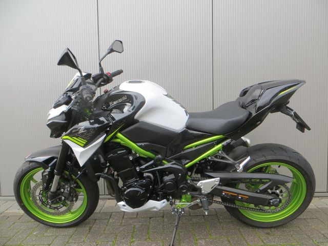 kawasaki - z900