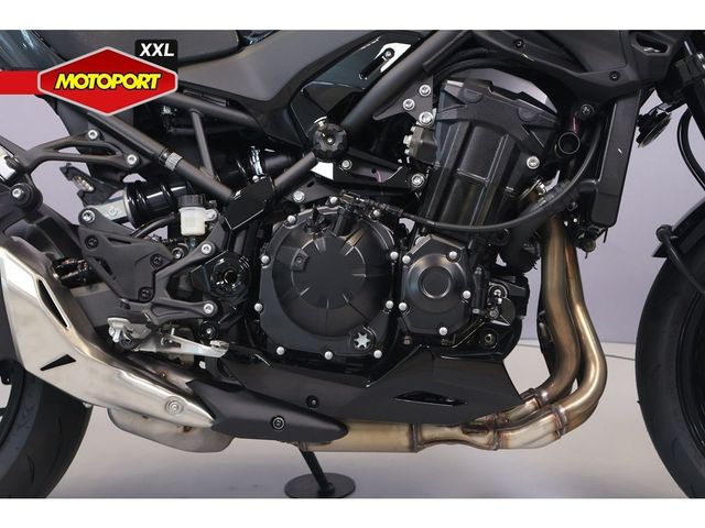kawasaki - z900