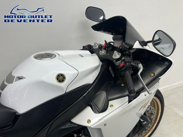yamaha - yzf-r1