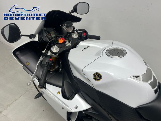 yamaha - yzf-r1