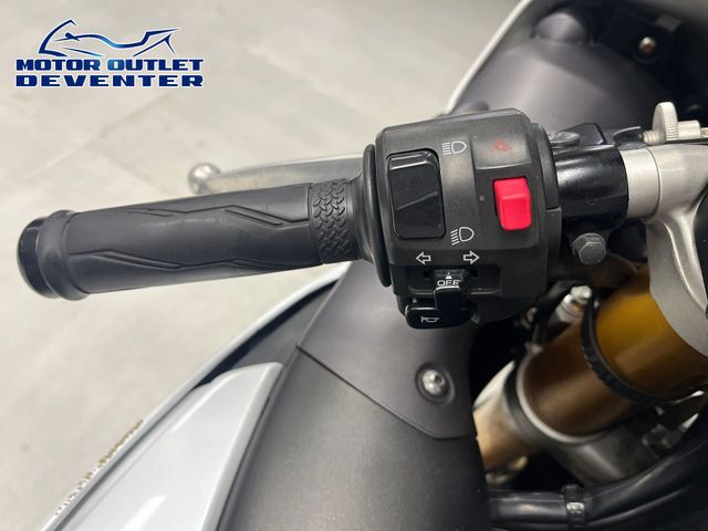yamaha - yzf-r1