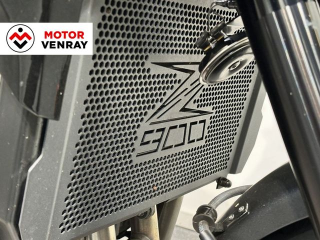 kawasaki - z900