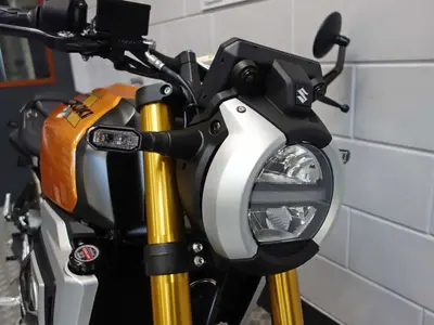 SUZUKI GSX-8T – foto 4