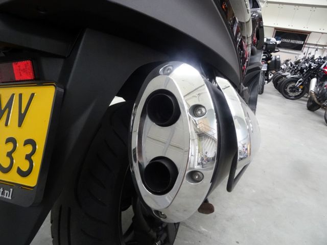 honda - fjs-400-silverwing