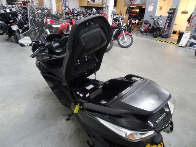 honda - fjs-400-silverwing