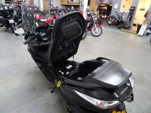 honda - fjs-400-silverwing