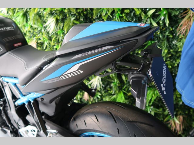 suzuki - gsx-8s