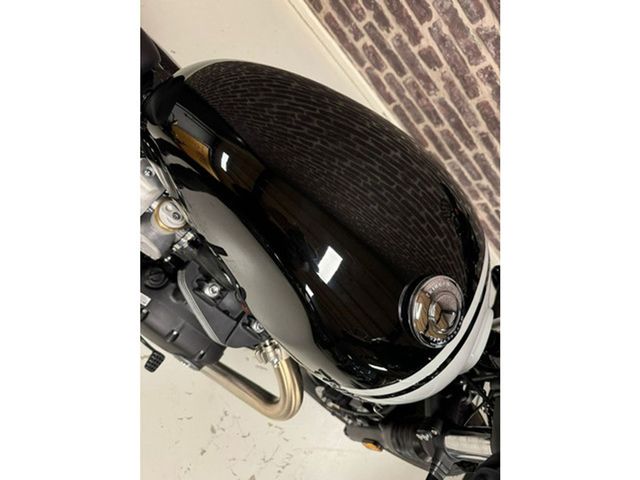 triumph - bonneville-bobber