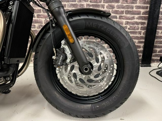 triumph - bonneville-bobber