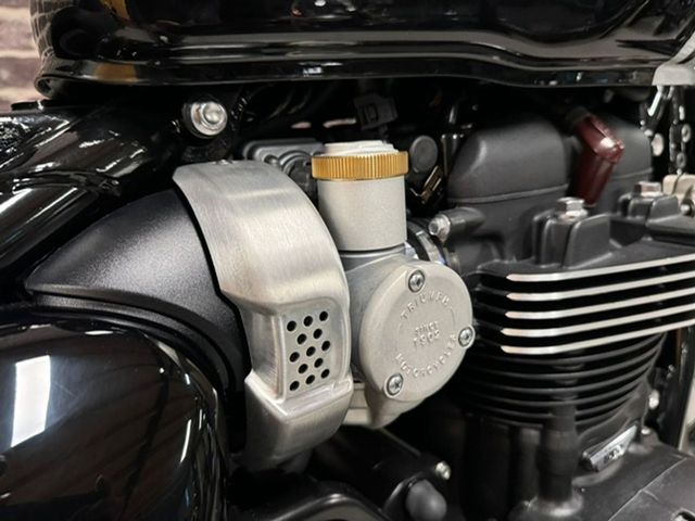 triumph - bonneville-bobber