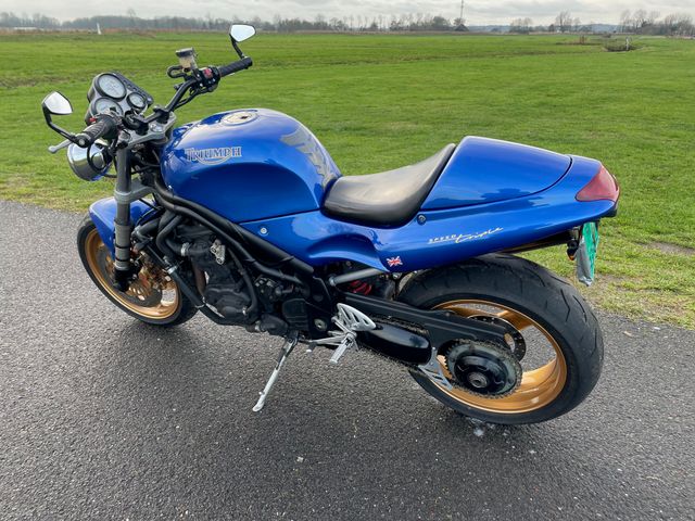 triumph - speed-triple