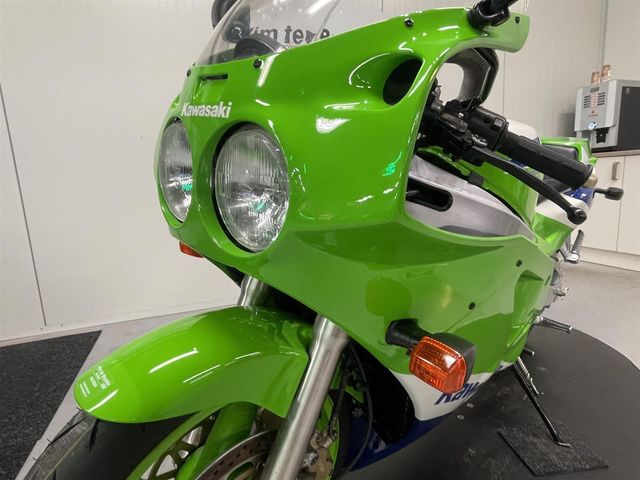 kawasaki - zxr-750